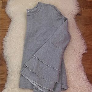 NYTT Heather Gray Crew Neck